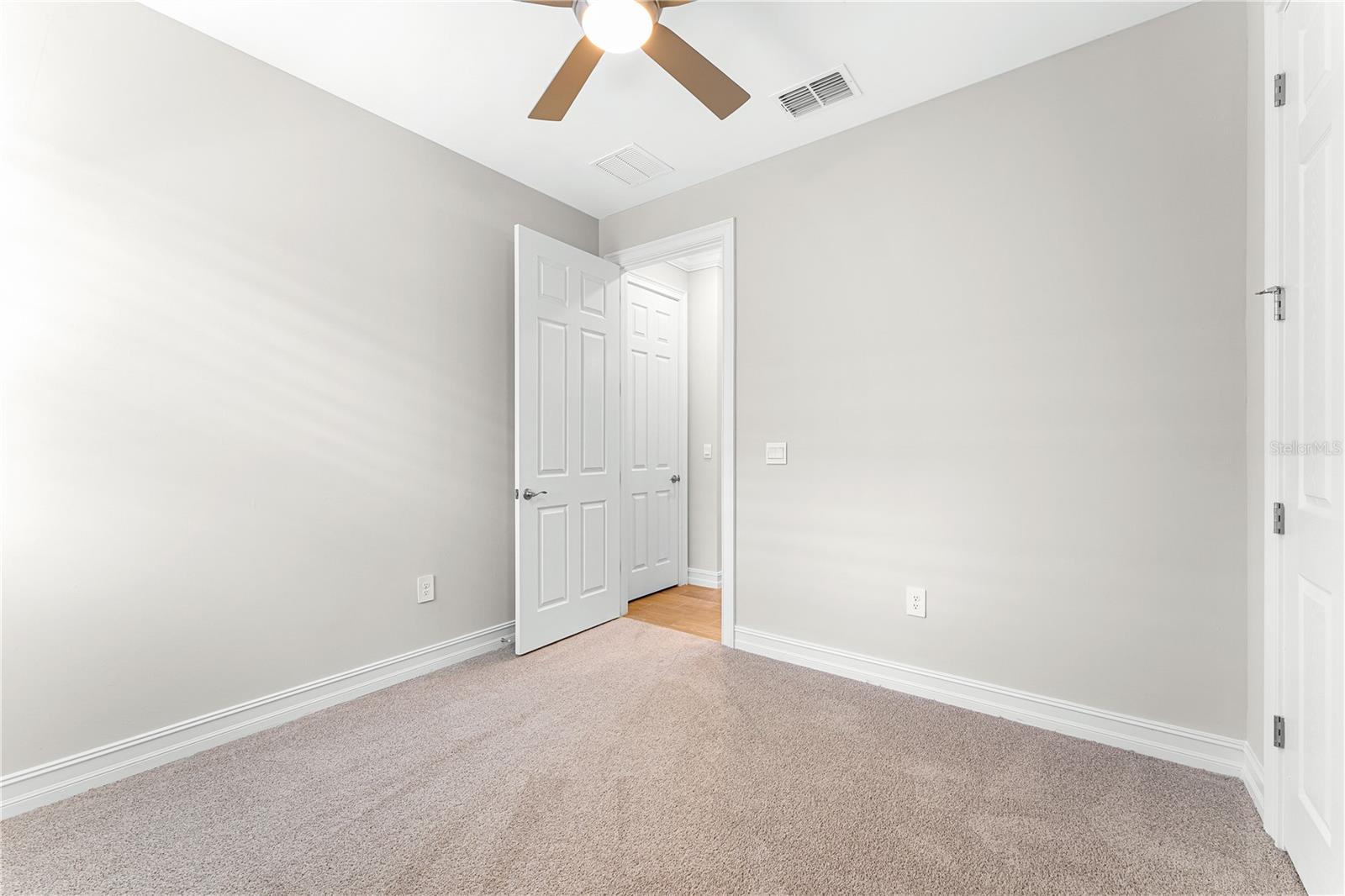 192 SOLIERA ST — photo 19