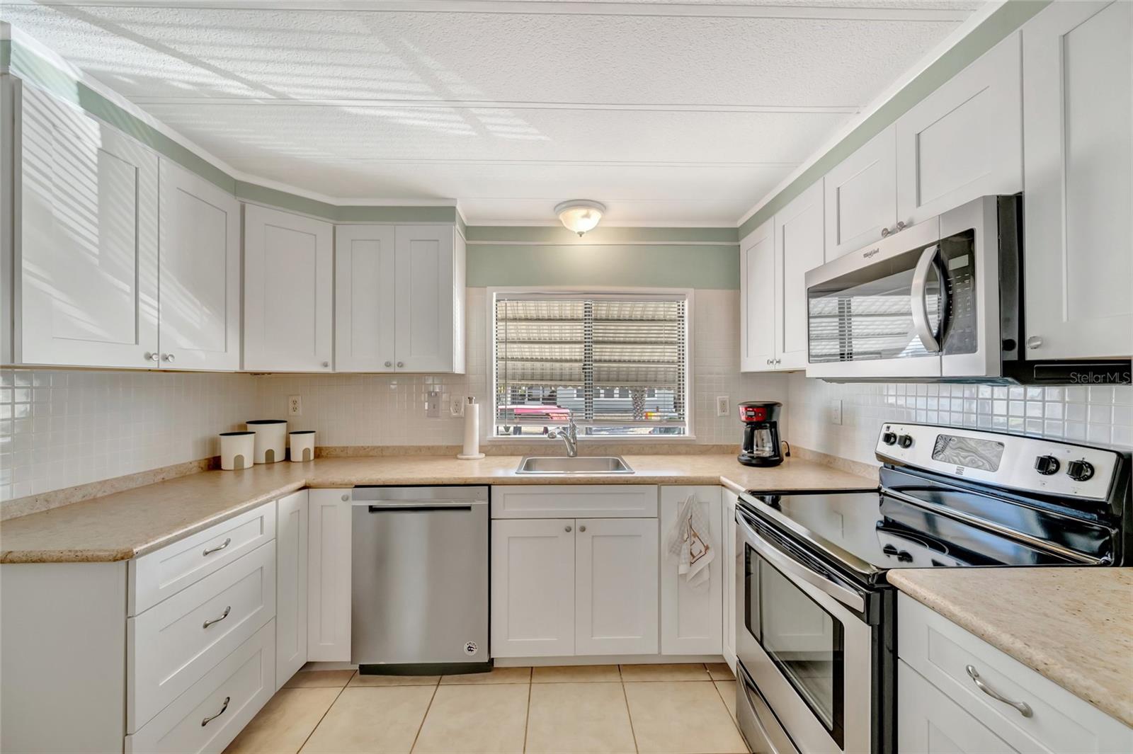 110 E SAINT LUCIA LOOP — photo 7