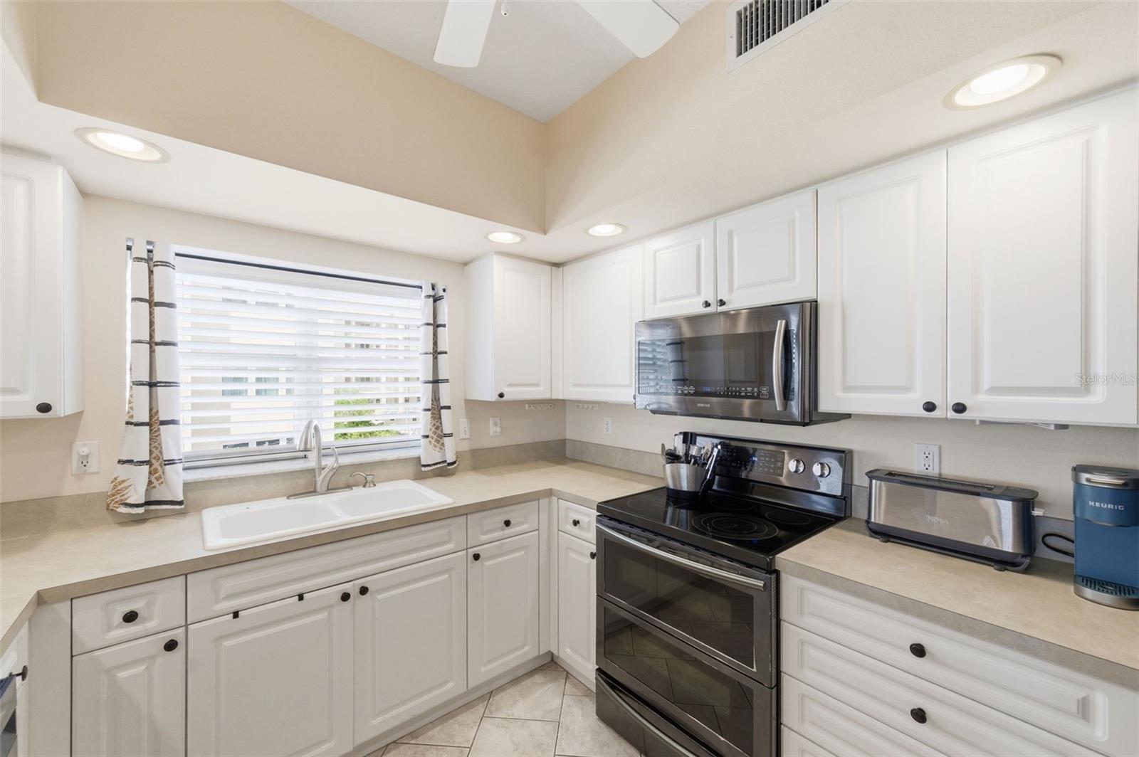 1200 COUNTRY CLUB DR #1206 — photo 11