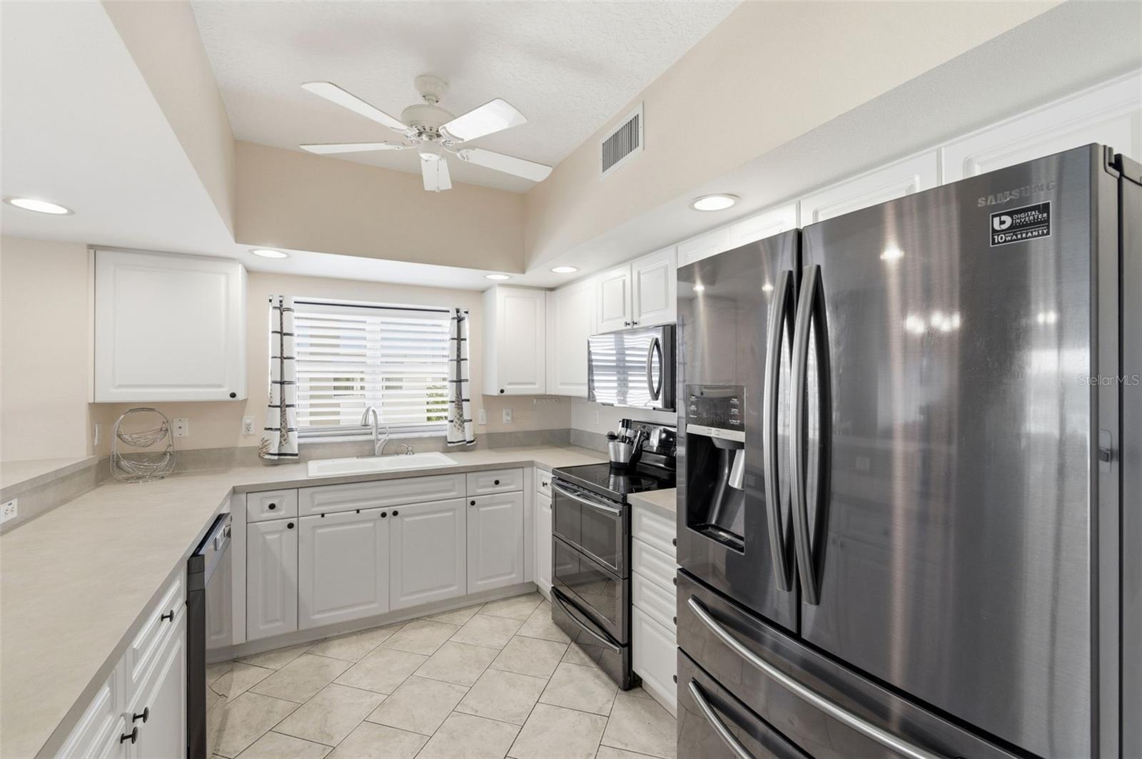1200 COUNTRY CLUB DR #1206 — photo 19
