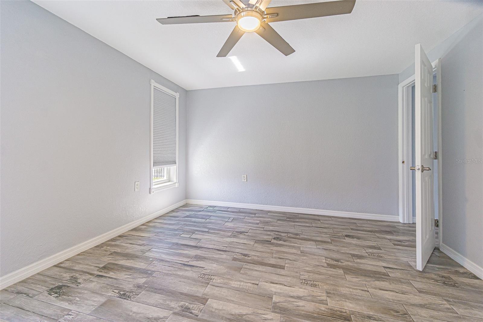 1125 FERNWOOD DR — photo 21