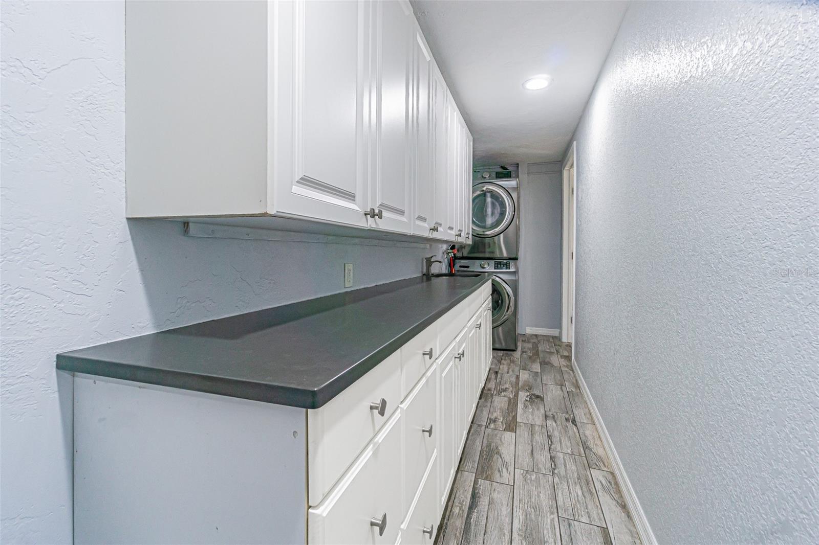 1125 FERNWOOD DR — photo 26