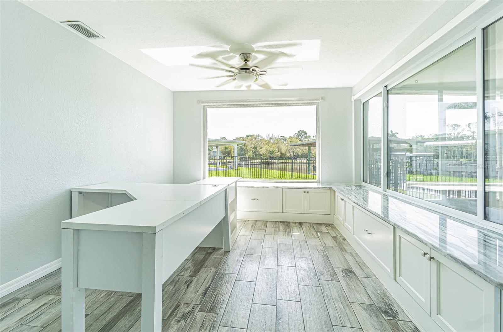 1125 FERNWOOD DR — photo 12