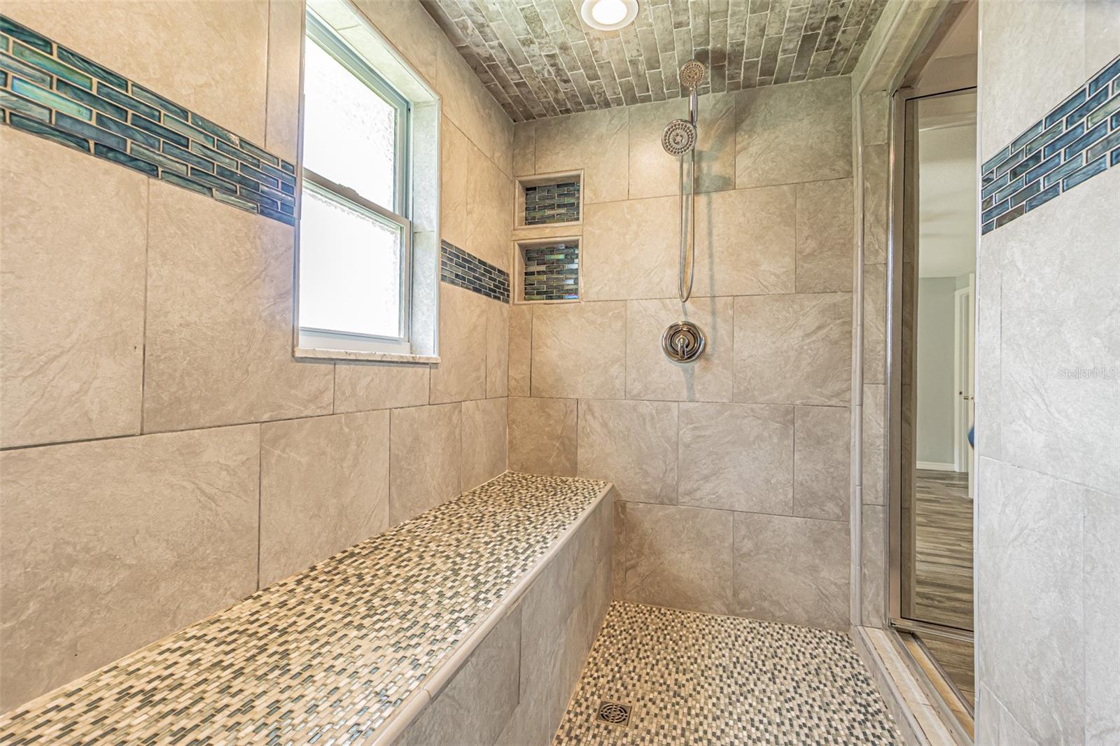 1125 FERNWOOD DR — photo 18