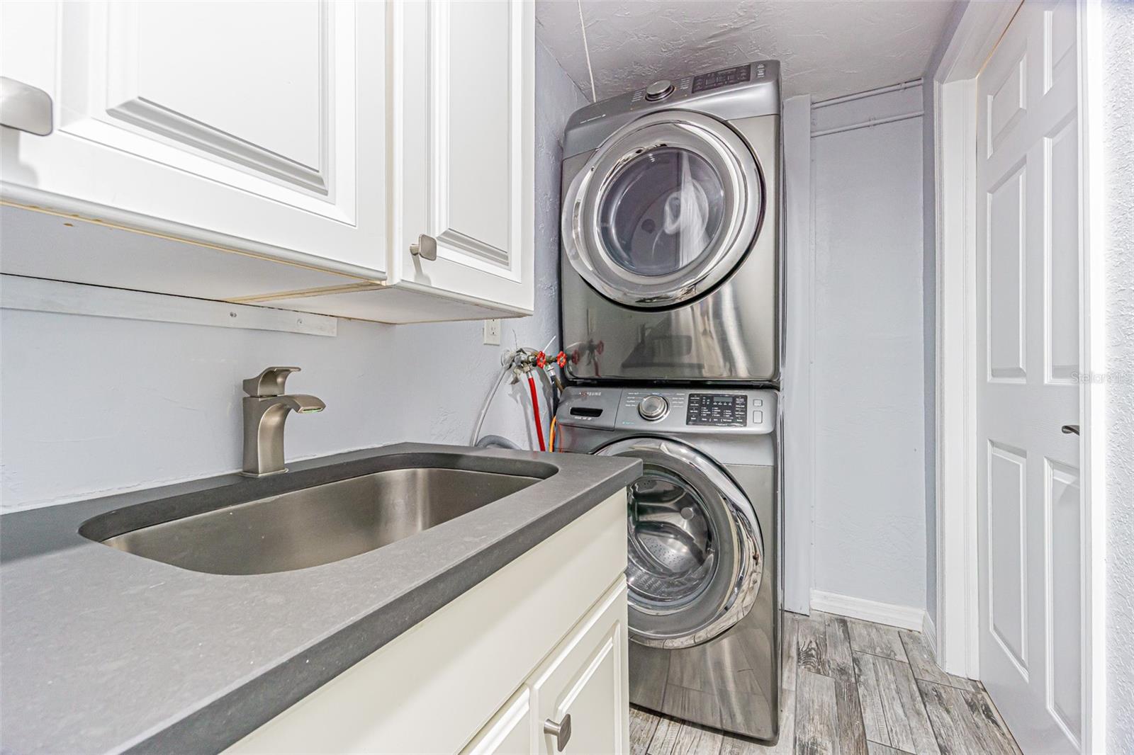 1125 FERNWOOD DR — photo 27