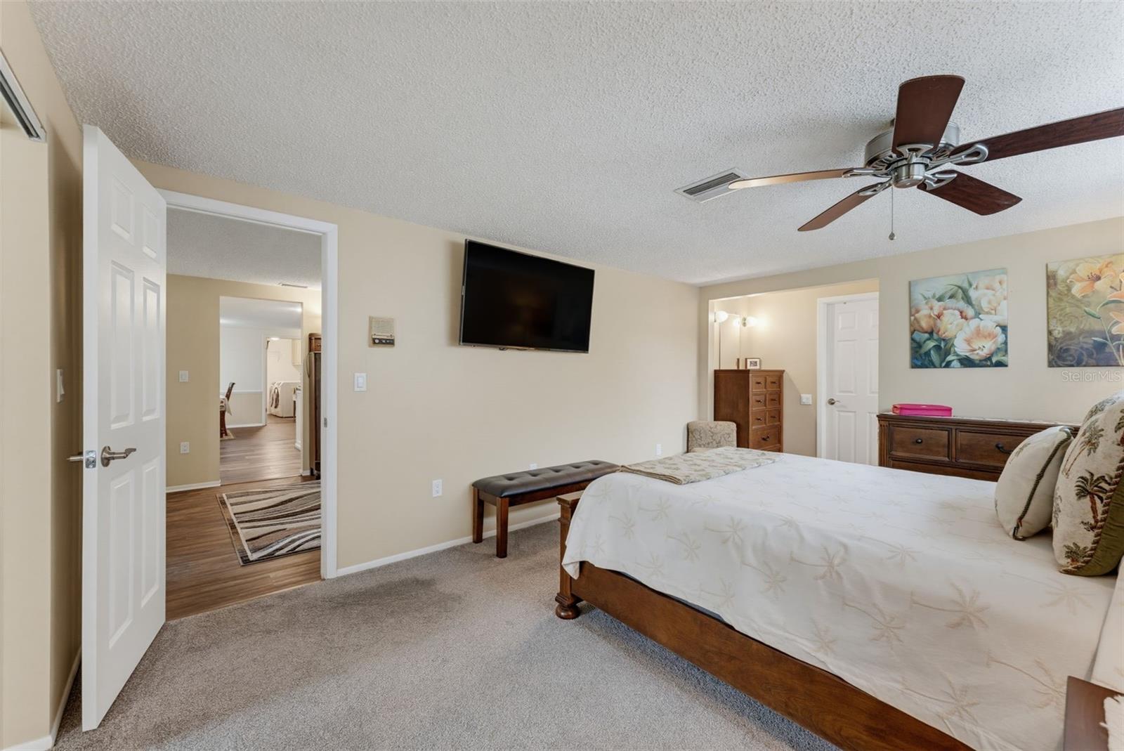 8210 VALLEY STREAM LN — photo 42