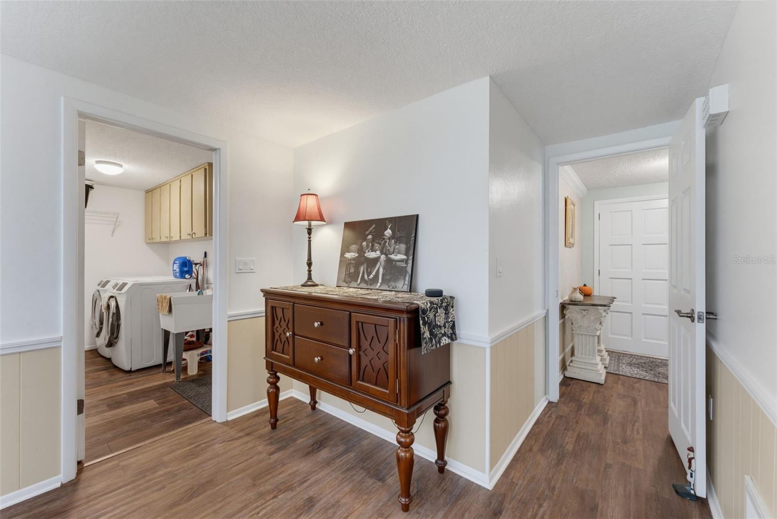 8210 VALLEY STREAM LN — photo 37