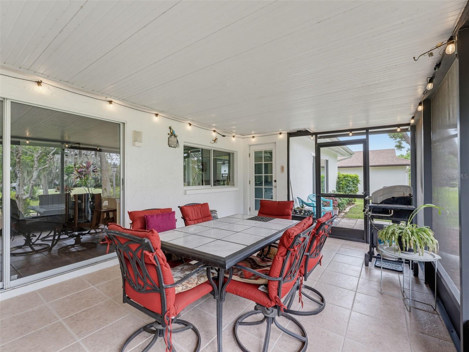 8210 VALLEY STREAM LN — photo 59