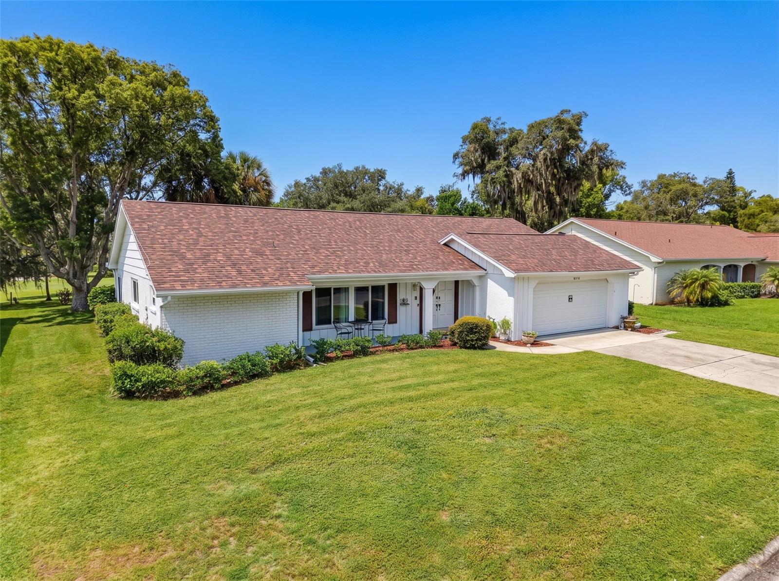 8210 VALLEY STREAM LN — photo 3