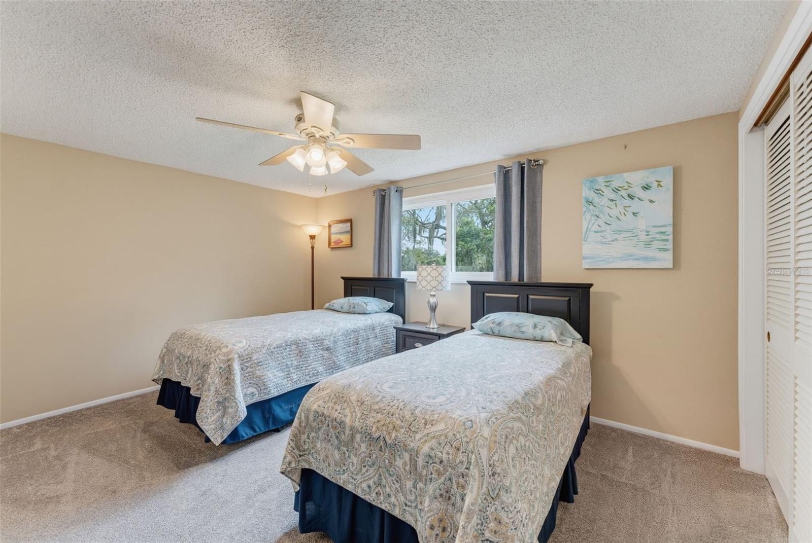 8210 VALLEY STREAM LN — photo 53