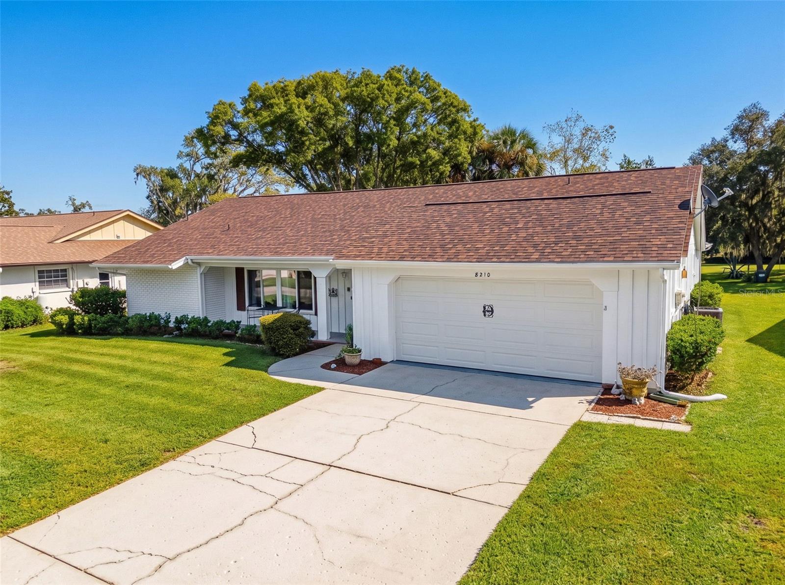 8210 VALLEY STREAM LN — photo 2