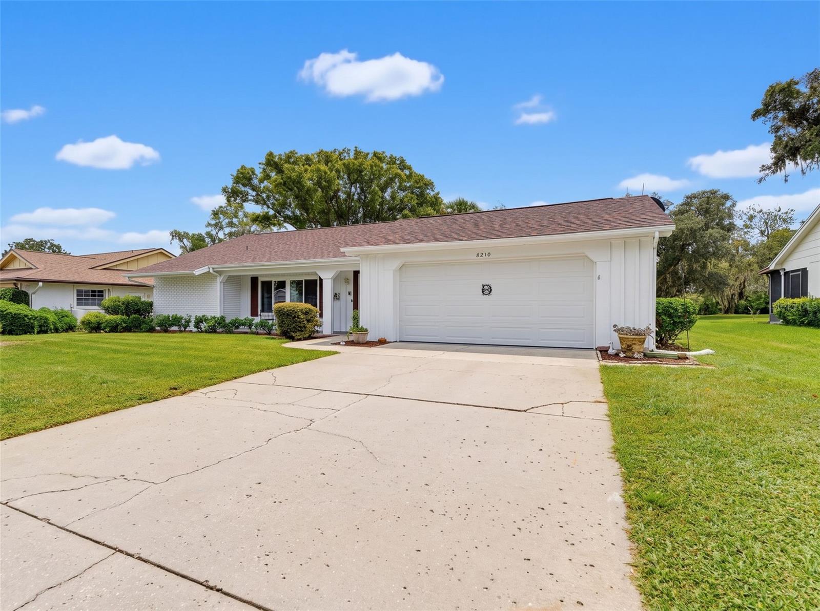 8210 VALLEY STREAM LN — photo 4