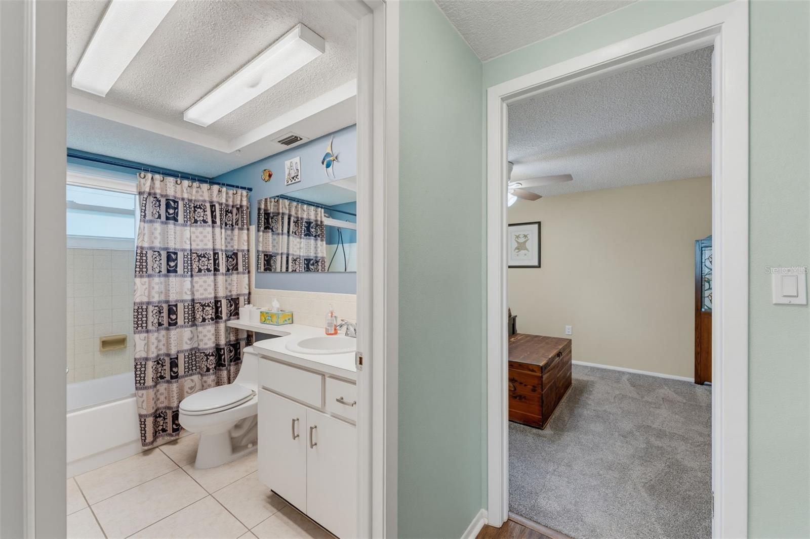 8210 VALLEY STREAM LN — photo 46