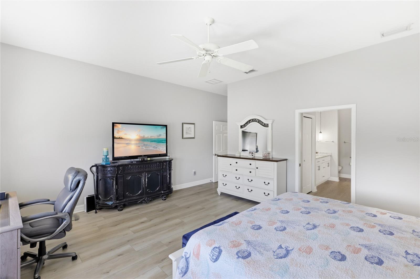 6115 9TH AVENUE CIR NE — photo 17