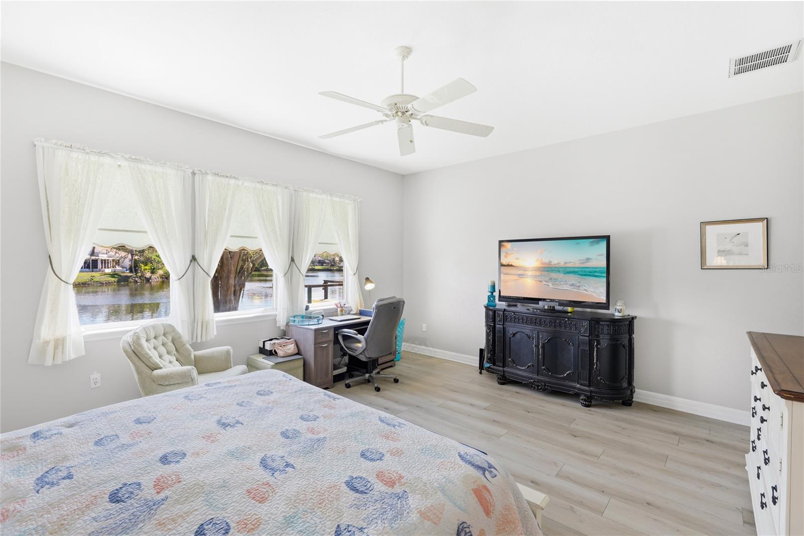 6115 9TH AVENUE CIR NE — photo 16