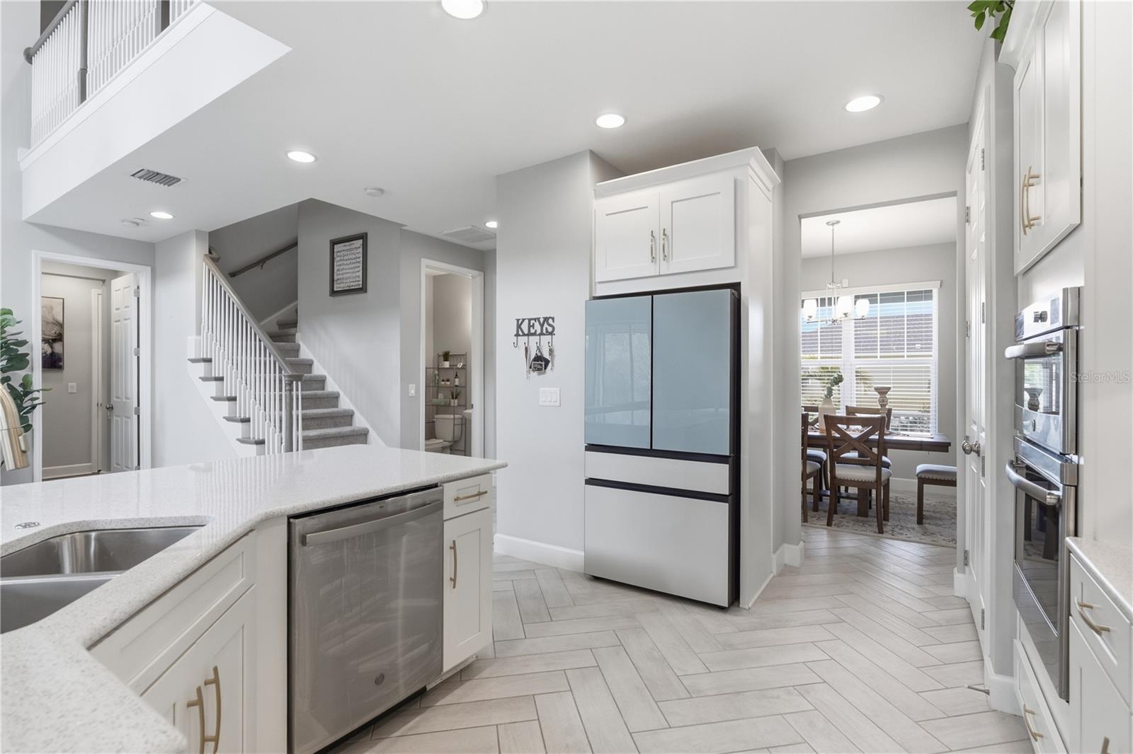4939 LOS ROBLES CT — photo 10