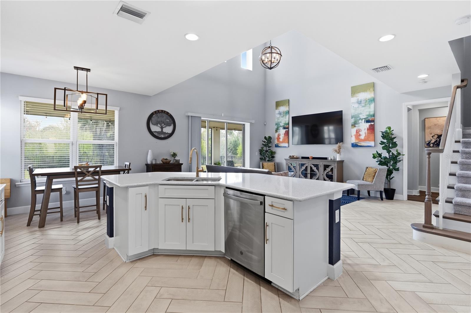 4939 LOS ROBLES CT — photo 8