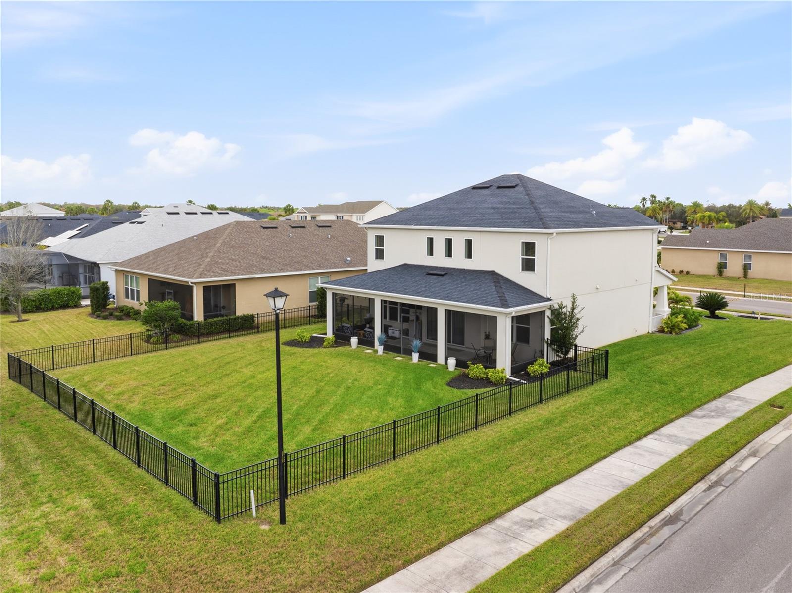 4939 LOS ROBLES CT — photo 41