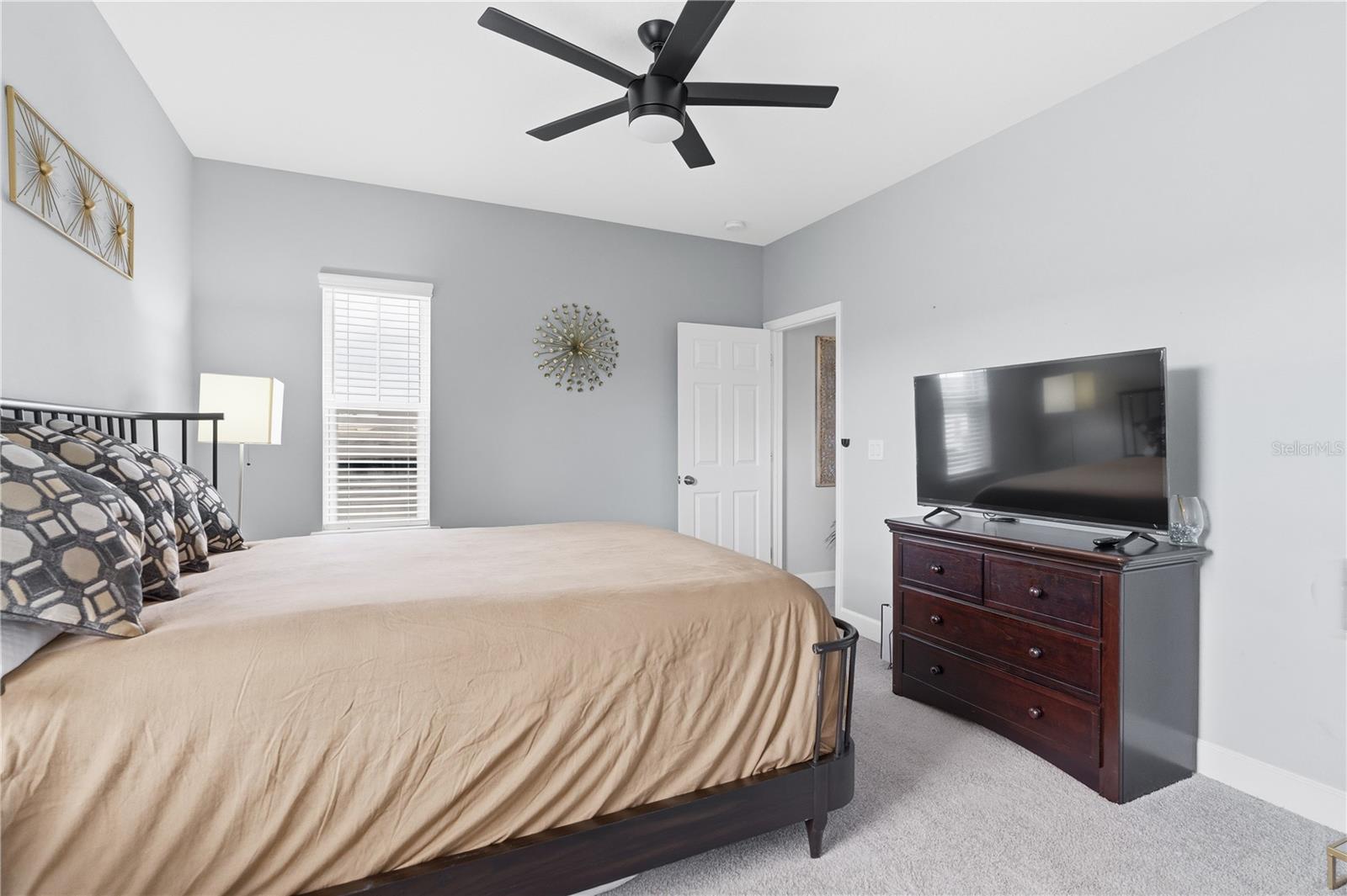4939 LOS ROBLES CT — photo 26