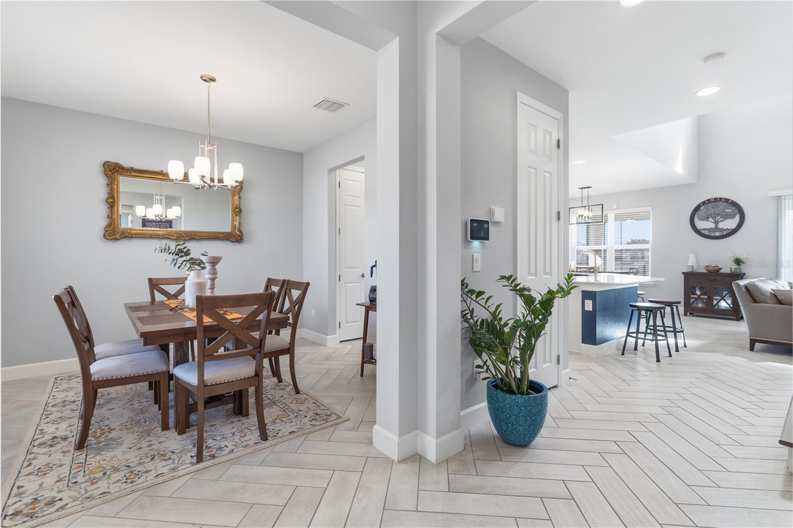 4939 LOS ROBLES CT — photo 16