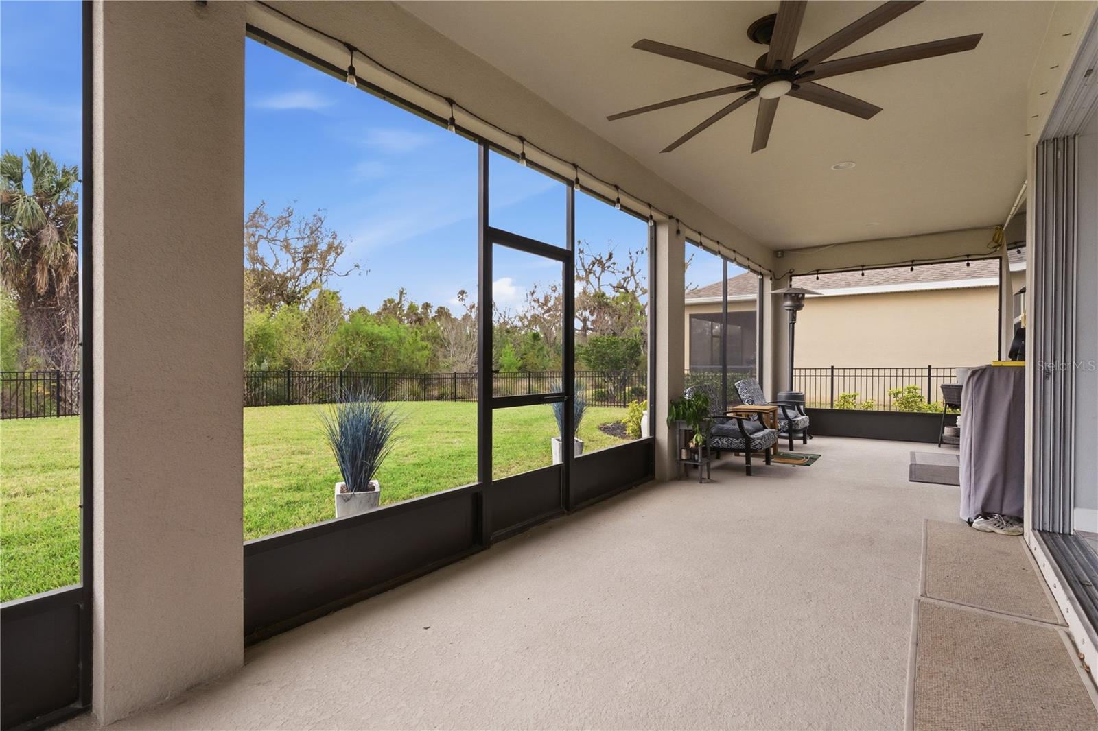 4939 LOS ROBLES CT — photo 35