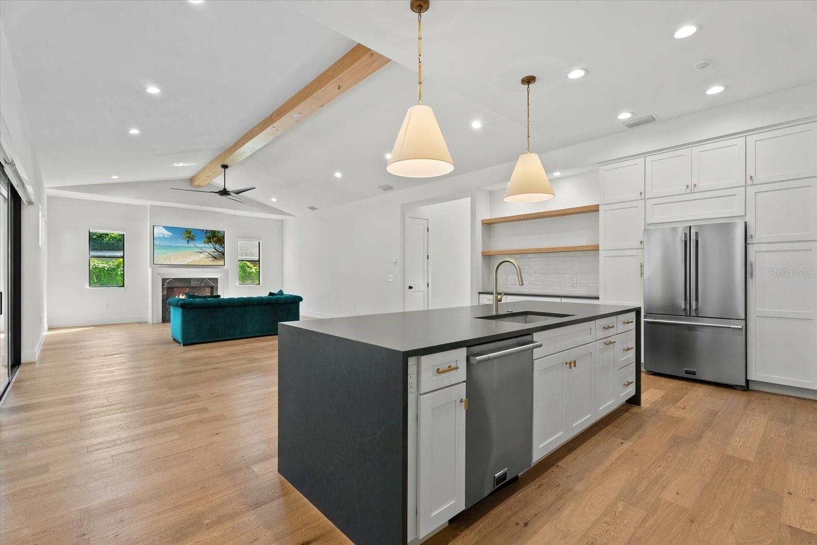 2135 DATURA ST — photo 11