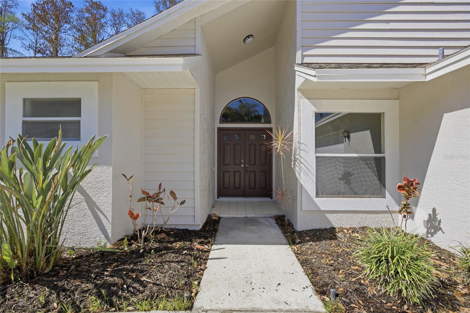 812 CRESTRIDGE DR — photo 4