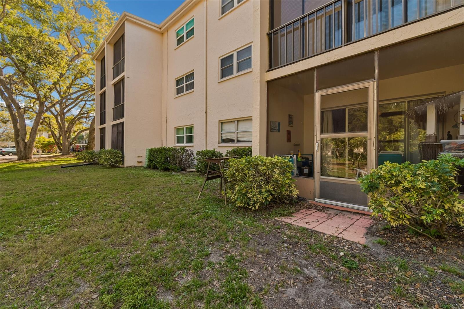 865 VIRGINIA CT #108 — photo 32