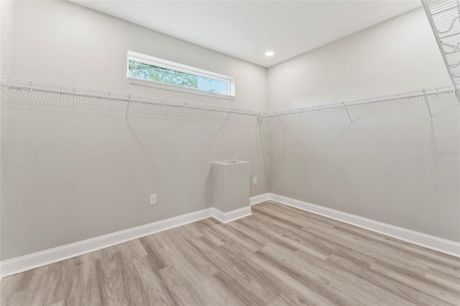 809 W LINEBAUGH AVE #1B — photo 31