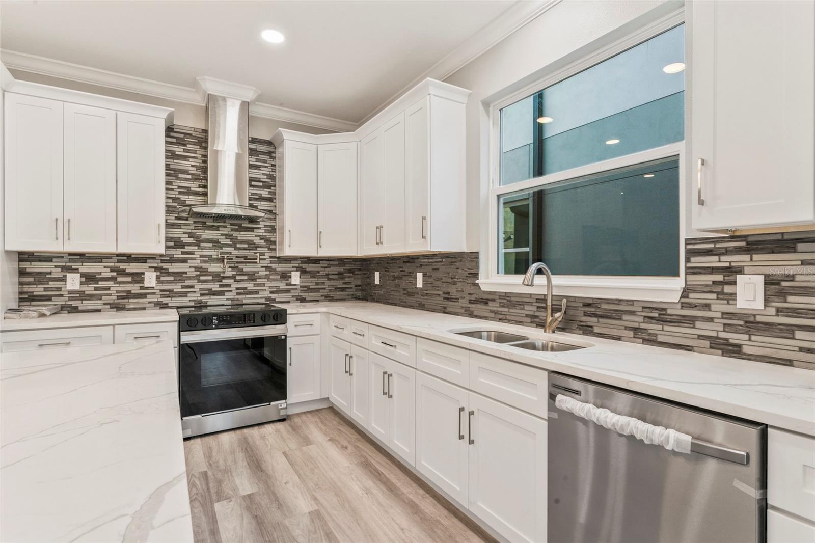 809 W LINEBAUGH AVE #1B — photo 15