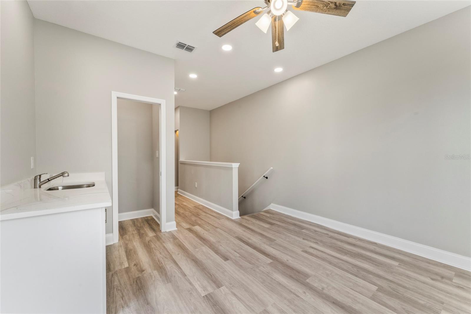 809 W LINEBAUGH AVE #1B — photo 25