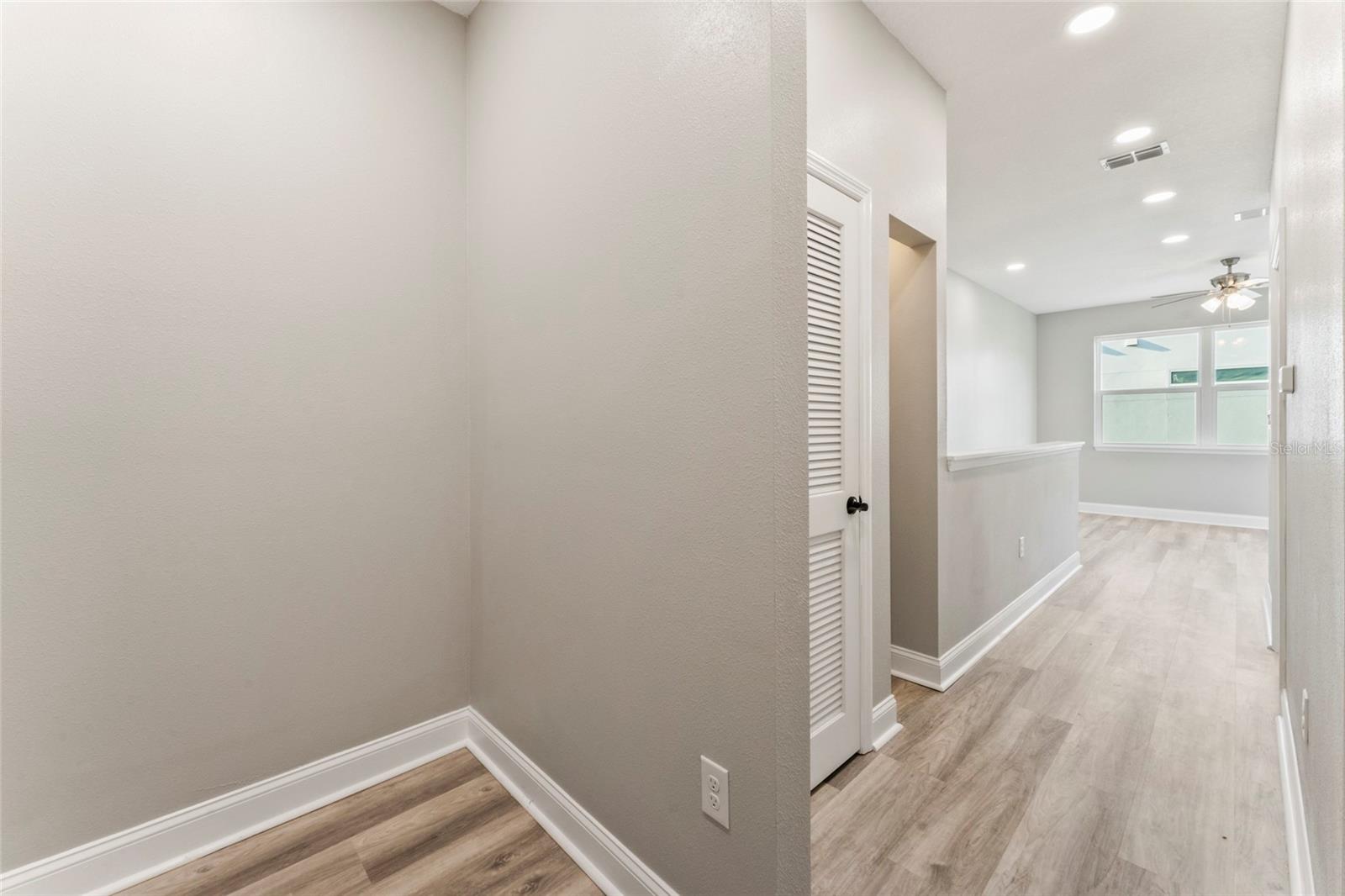 809 W LINEBAUGH AVE #1B — photo 28