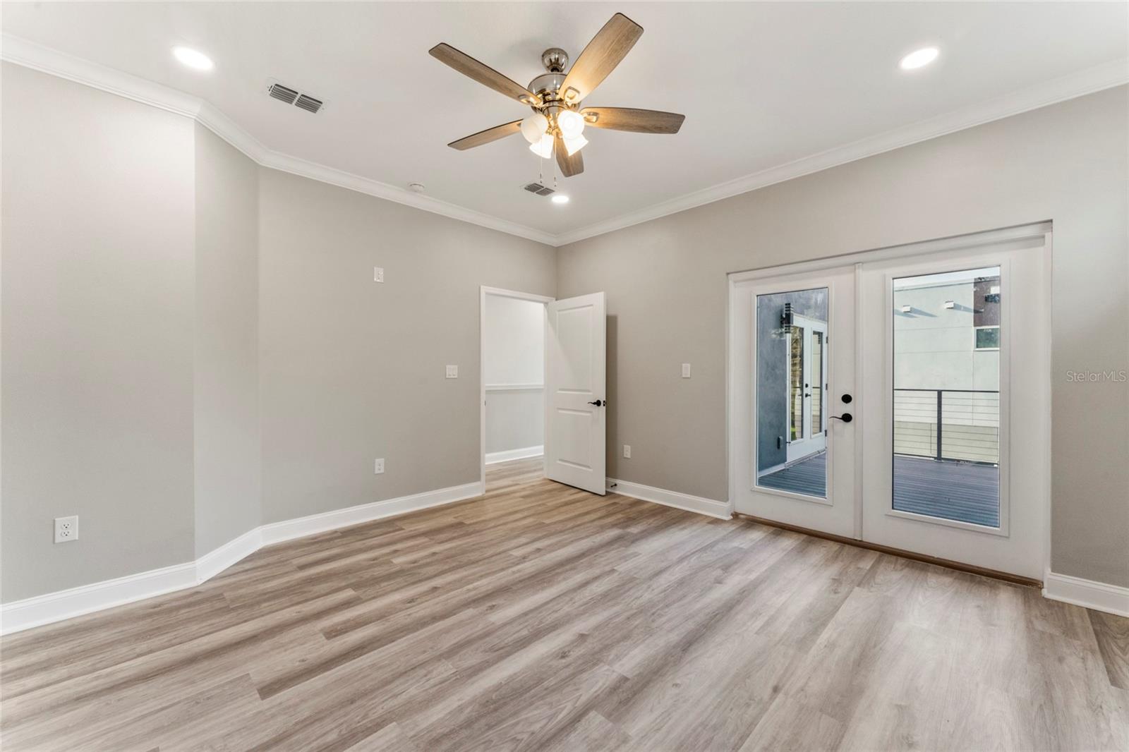809 W LINEBAUGH AVE #1B — photo 33