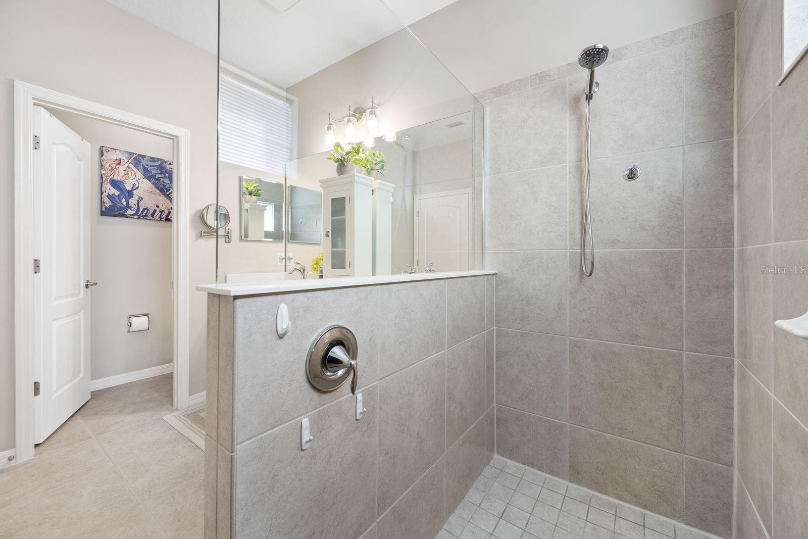 1549 WESTOVER AVE — photo 40