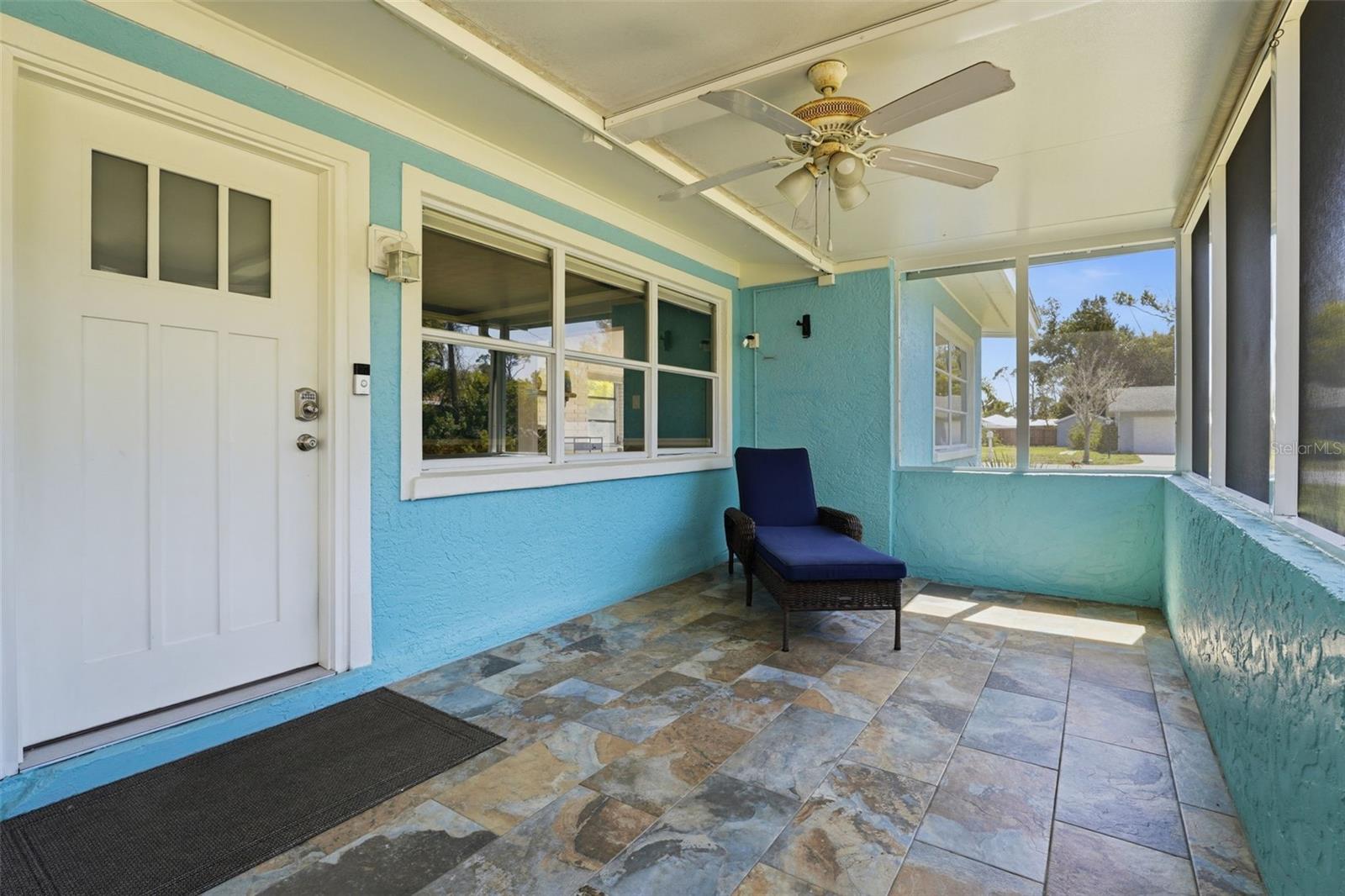 2400 PINE CT — photo 4
