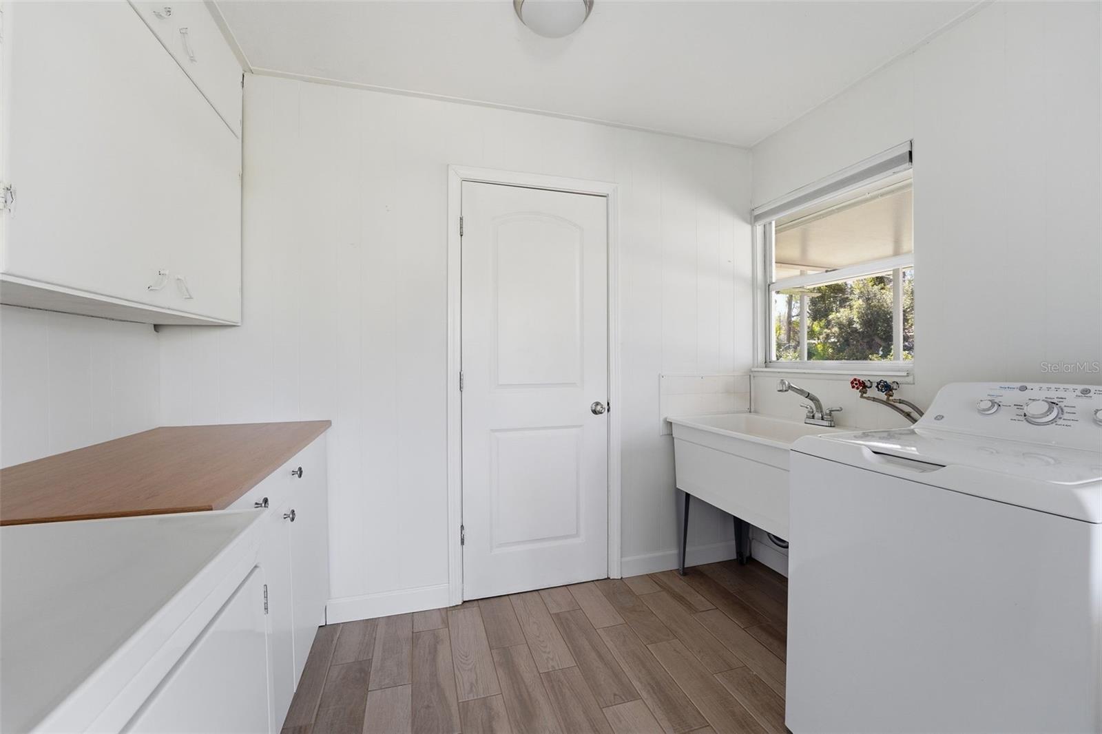 2400 PINE CT — photo 21