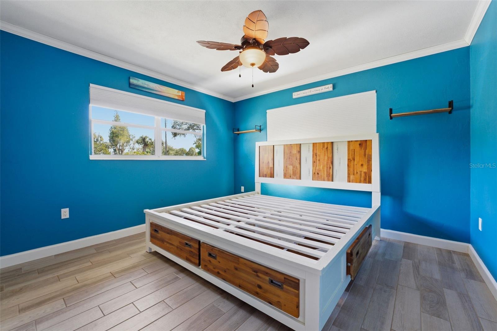 2400 PINE CT — photo 31