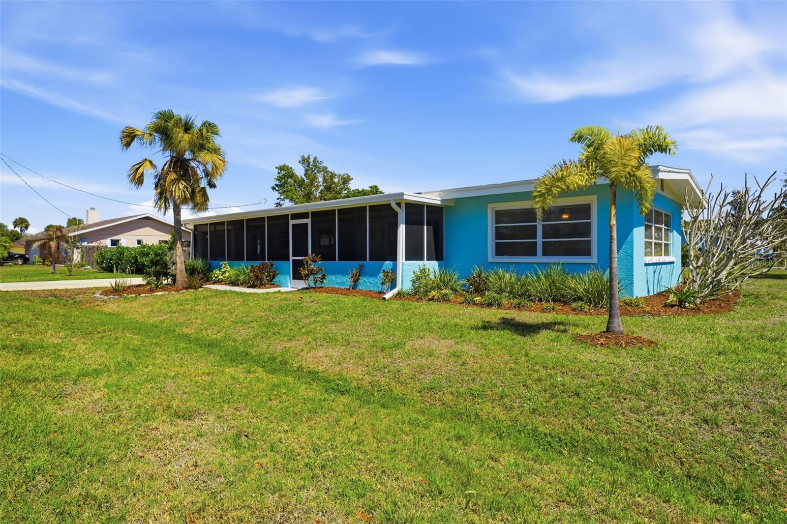 2400 PINE CT — photo 3