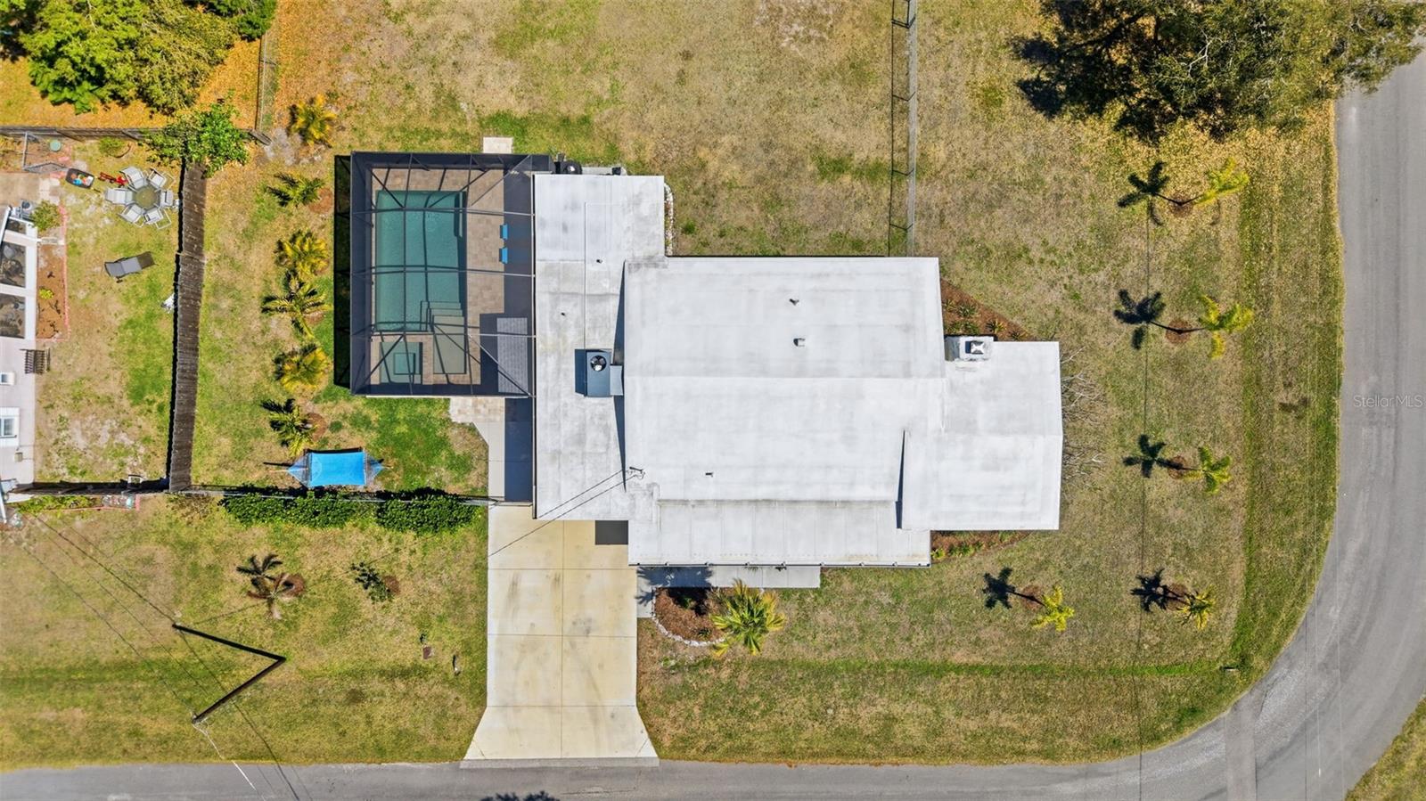 2400 PINE CT — photo 42