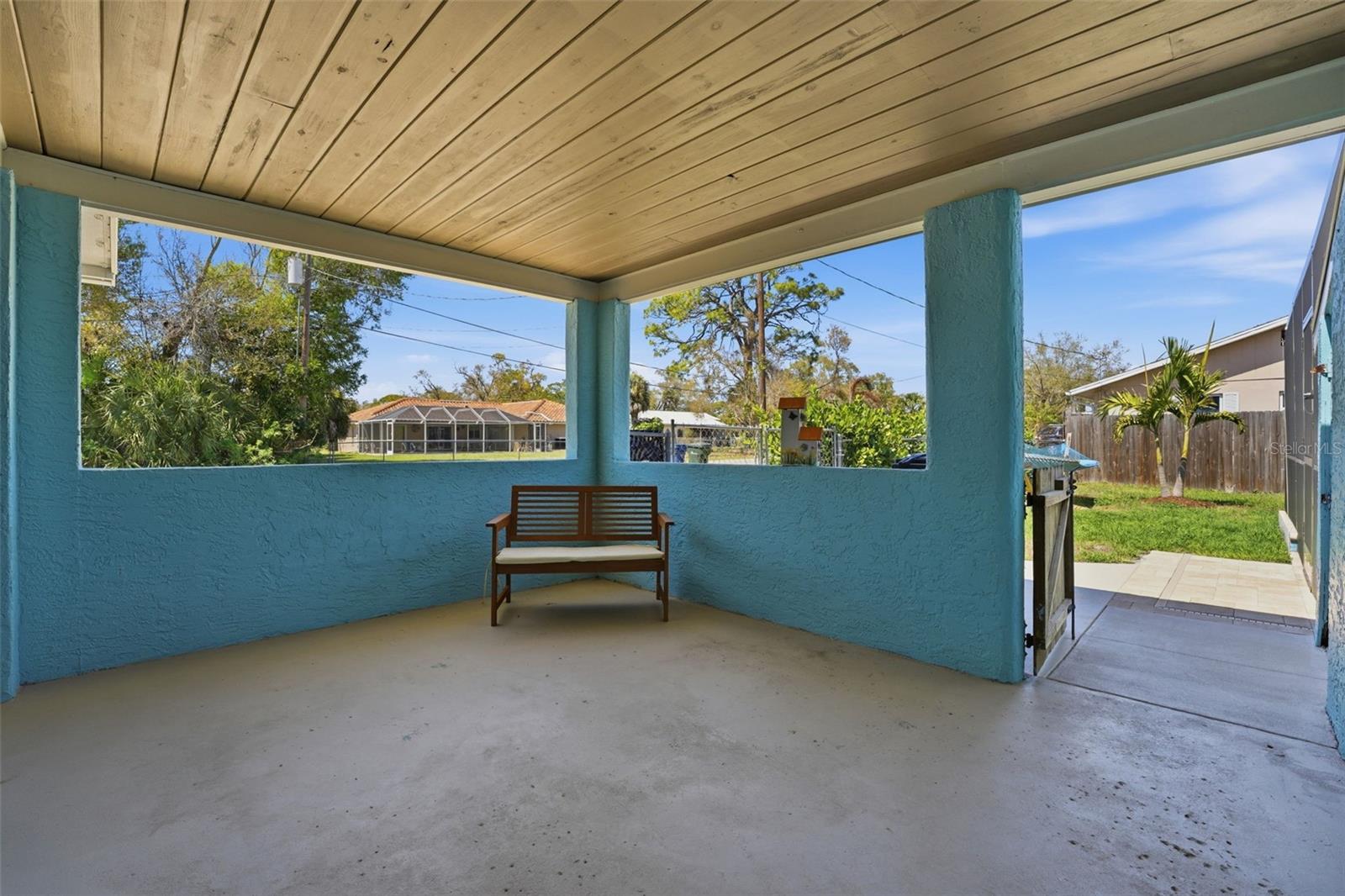 2400 PINE CT — photo 34
