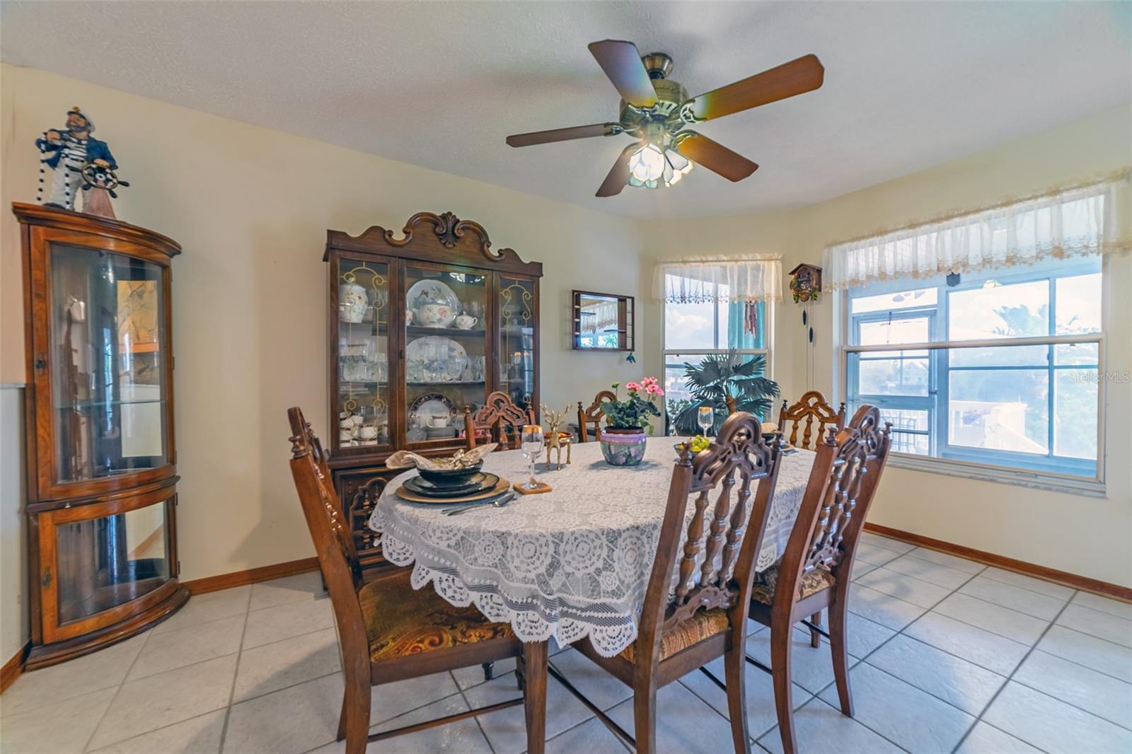 6810 SEAVIEW BLVD — photo 22