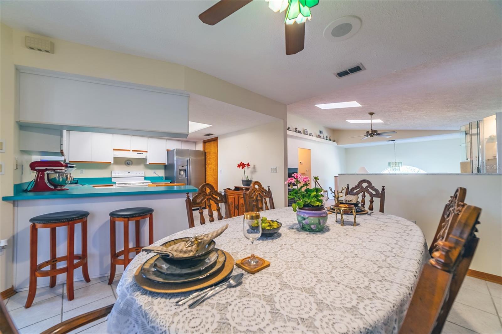 6810 SEAVIEW BLVD — photo 26