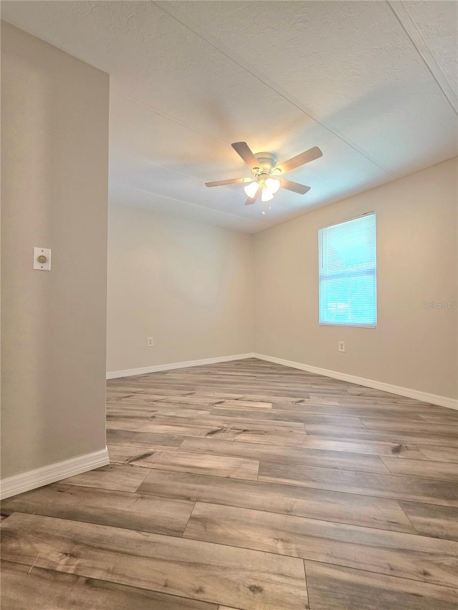 37408 MARTA AVE — photo 29