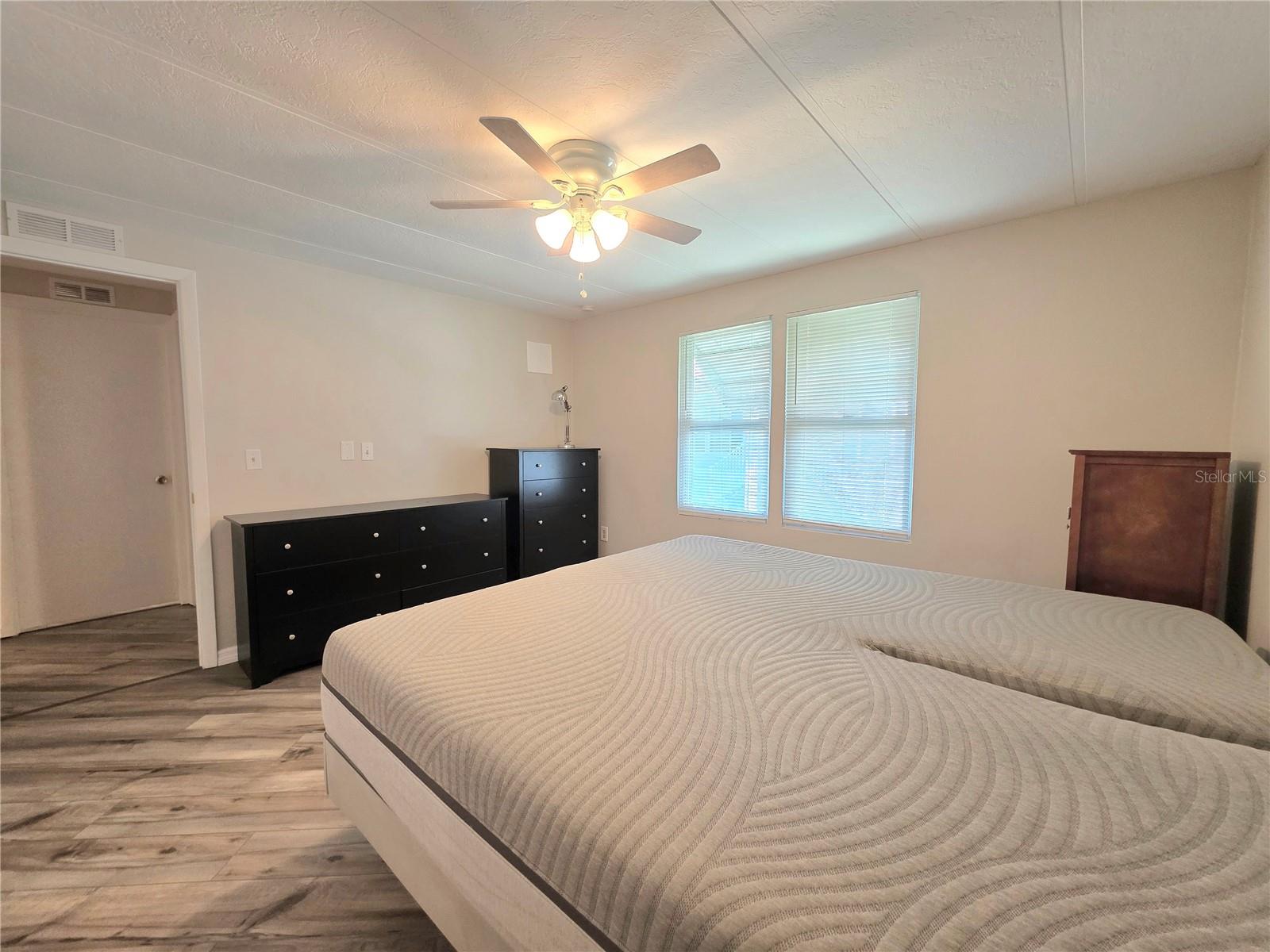 37408 MARTA AVE — photo 34