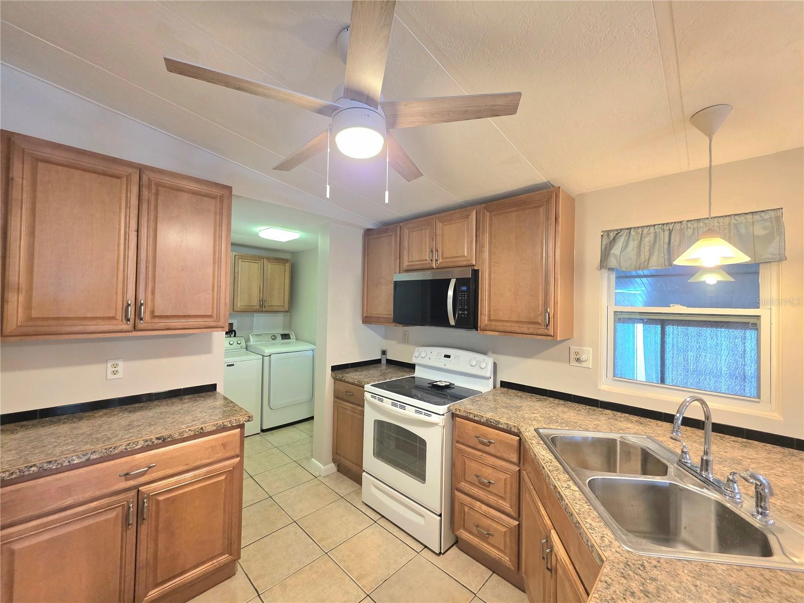 37408 MARTA AVE — photo 18