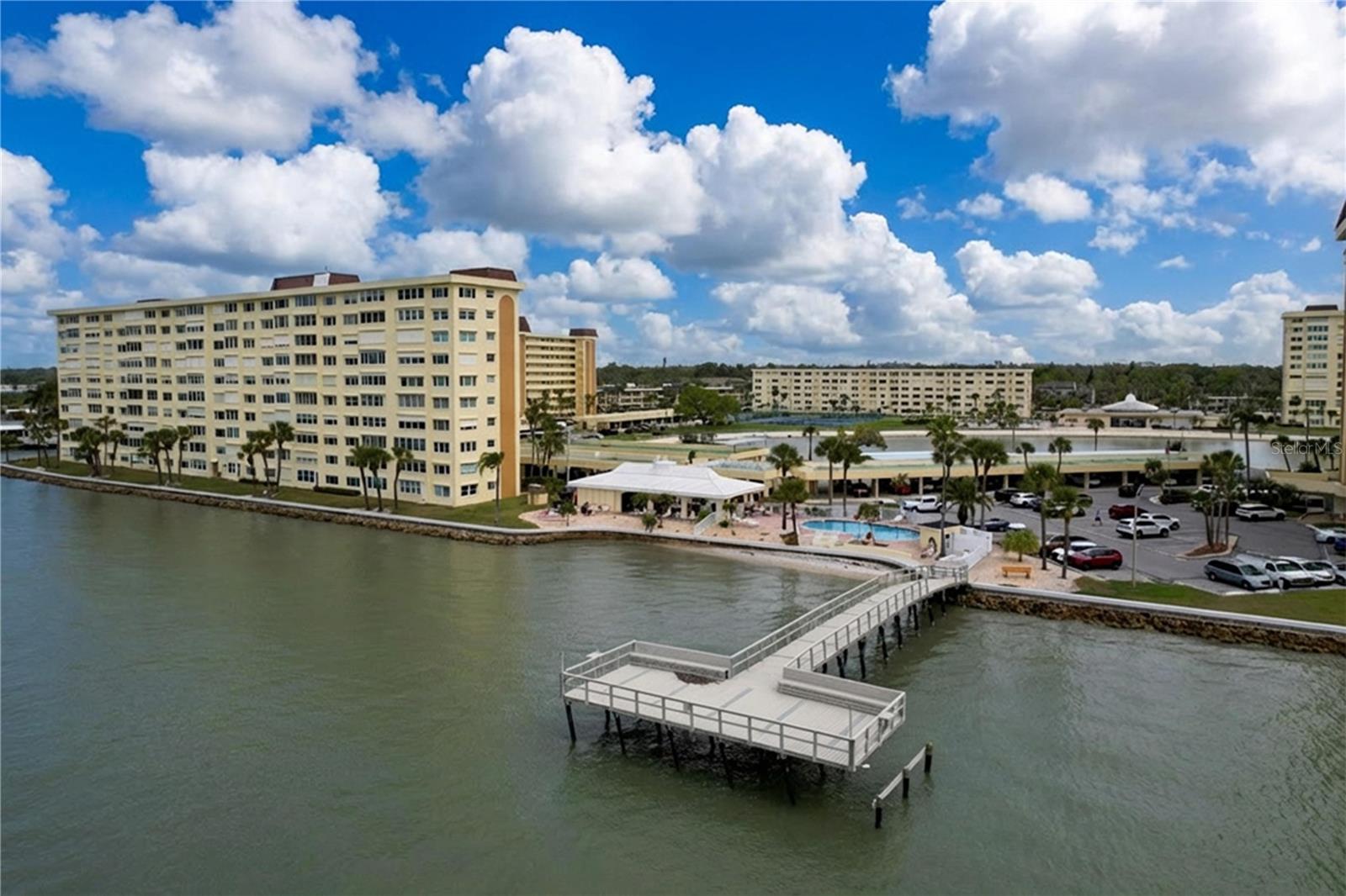 4650 COVE CIR #209 — photo 37