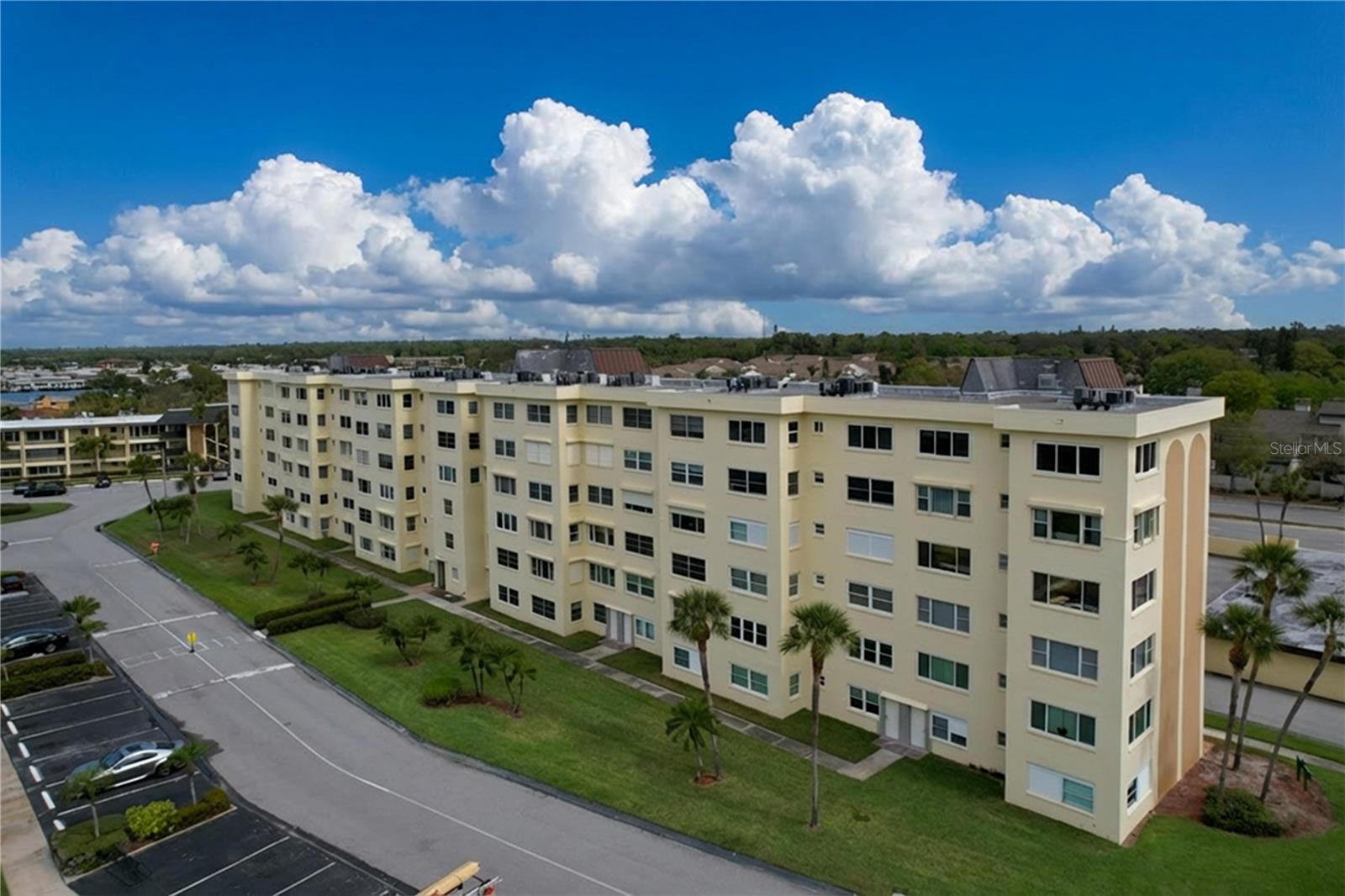 4650 COVE CIR #209 — photo 33