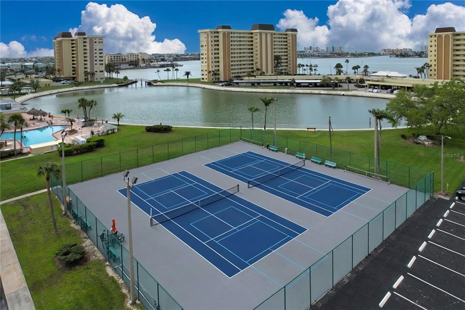 4650 COVE CIR #209 — photo 24