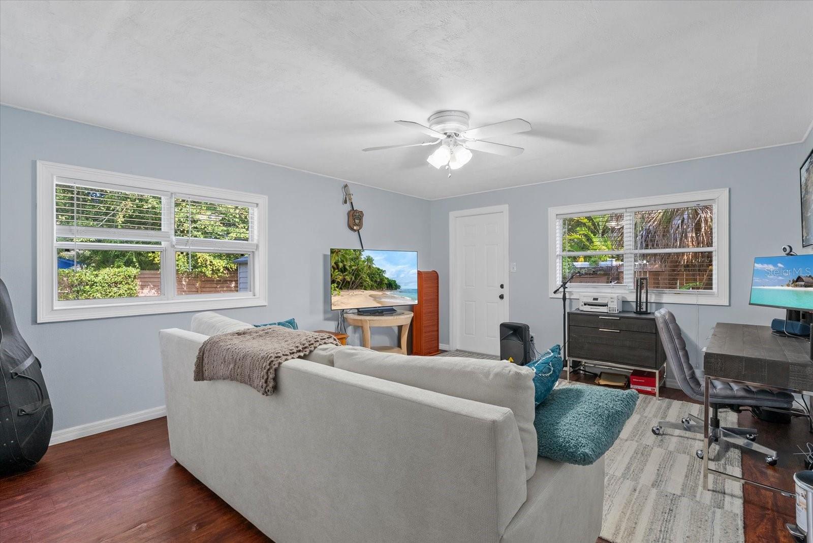 4111 SARASOTA AVE — photo 12