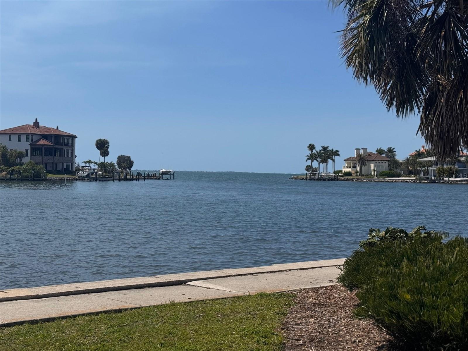 4111 SARASOTA AVE — photo 9